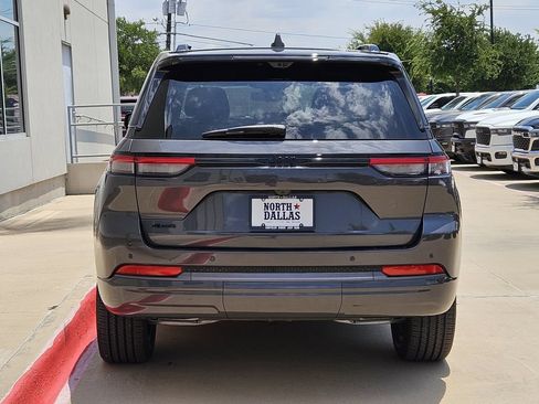 New 2026 Jeep Grand Cherokee Limited AWD/4WD image 4