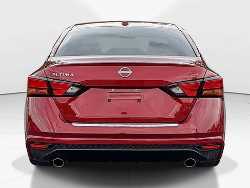 Used 2023 Nissan Altima 2.5 SR FWD image 7