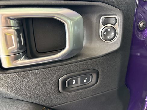 New 2026 Jeep Gladiator Sport AWD/4WD image 11