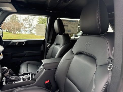 New 2025 Ford Bronco Outer Banks w/ Sasquatch Package image 28