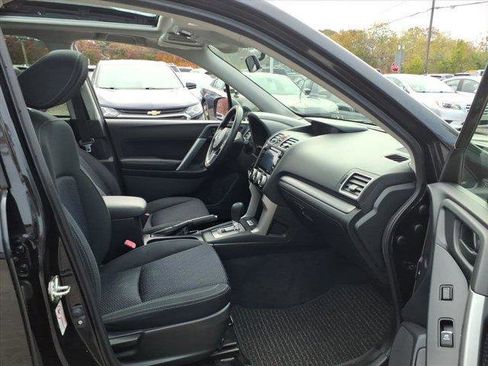 Used 2018 Subaru Forester 2.5i Premium image 32