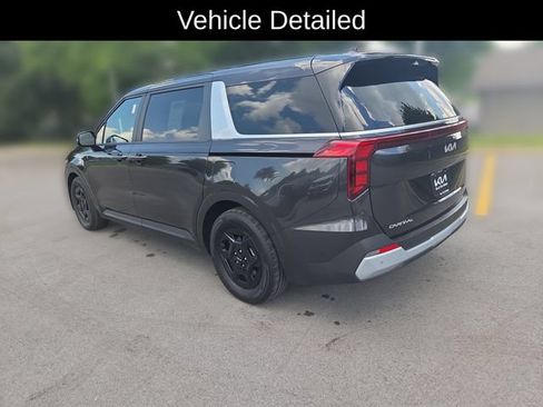 Certified 2026 Kia Carnival FWD image 3