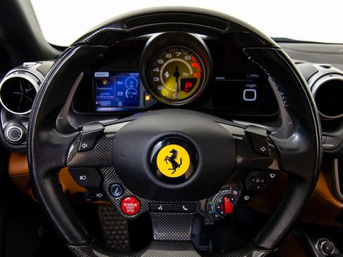 Certified 2018 Ferrari GTC4Lusso AWD/4WD image 12