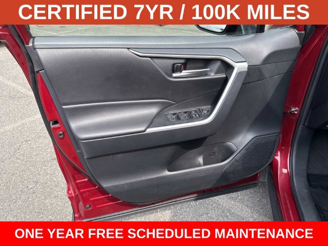 Used 2025 Toyota RAV4 XLE AWD/4WD image 13