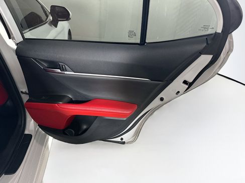 Used 2023 Toyota Camry XSE image 31