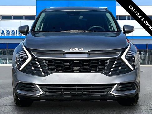 Used 2024 Kia Sportage LX image 2