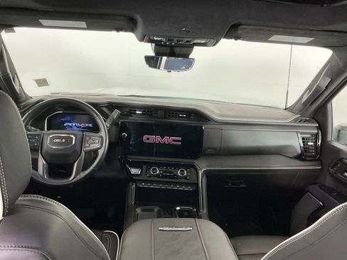 Used 2024 GMC Sierra 2500 AT4X image 28