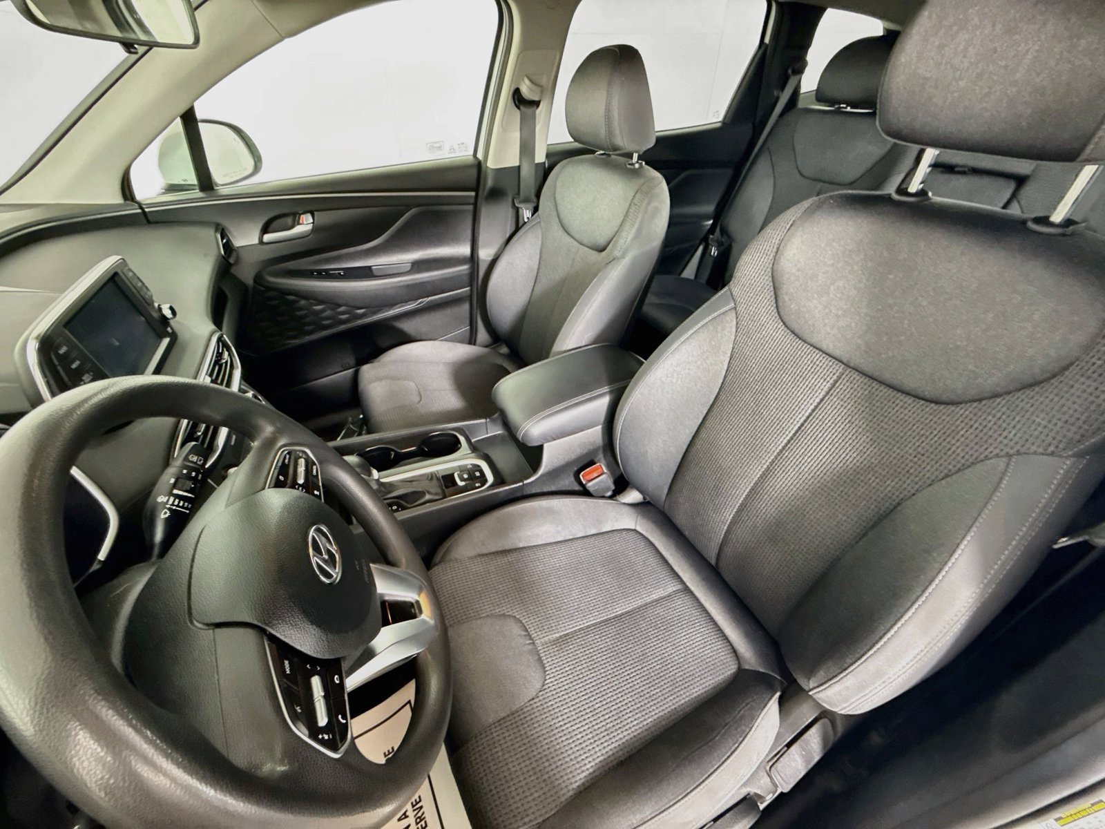 Used 2019 Hyundai Santa Fe SE AWD/4WD image 5