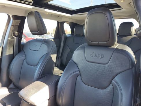 Used 2022 Jeep Cherokee Latitude Lux w/ Sun & Sound Group image 13