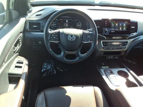 Certified 2024 Honda Passport EX-L image 12