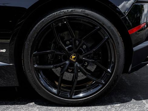 Used 2016 Lamborghini Huracan LP 610-4 AWD/4WD image 31