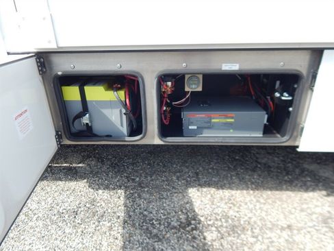 Used 2020 Mercedes-Benz Sprinter 3500 image 23