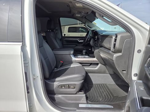 Used 2025 Chevrolet Silverado 1500 LTZ w/ Z71 Off-Road Package AWD/4WD image 22