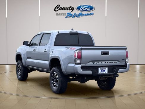 Used 2021 Toyota Tacoma TRD Sport w/ Technology Package image 7