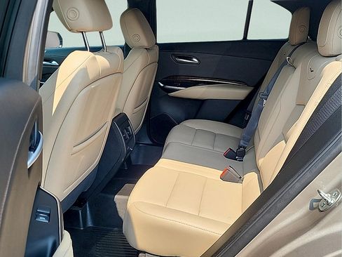 Certified 2025 Cadillac XT4 Premium Luxury w/ Technology Package AWD/4WD image 12