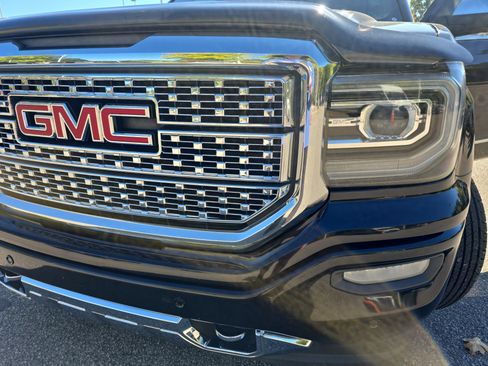 Used 2017 GMC Sierra 1500 Denali w/ Denali Ultimate Package image 32