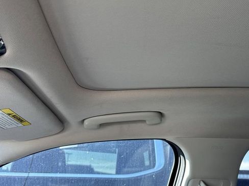 Certified 2024 Kia Sorento S w/ Panoramic Sunroof Package FWD image 16