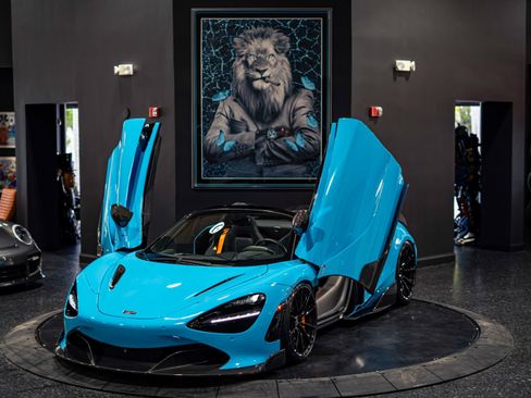 Used 2021 McLaren 720S Spider RWD image 1