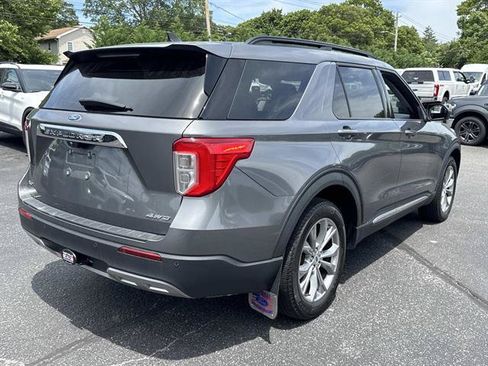 Used 2023 Ford Explorer XLT w/ Equipment Group 202A AWD/4WD image 27