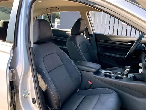 Used 2021 Nissan Altima 2.5 S image 9