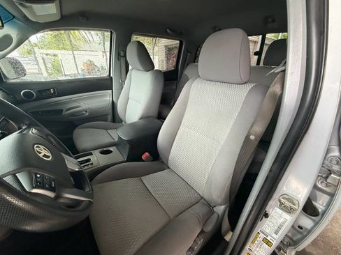 Used 2012 Toyota Tacoma 4x4 Double Cab w/ SR5 Pkg image 11