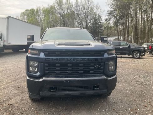 Used 2021 Chevrolet Silverado 2500 Custom w/ Custom Value Package AWD/4WD image 2