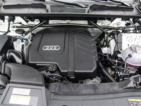 Certified 2025 Audi Q5 2.0T Premium image 26