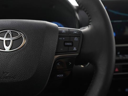 Used 2025 Toyota Camry XSE AWD/4WD image 23
