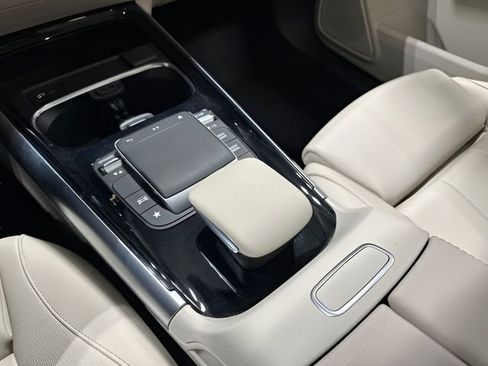 Used 2022 Mercedes-Benz GLA 250 4MATIC image 25