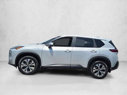 Used 2022 Nissan Rogue SV FWD image 9