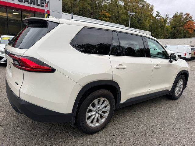 Certified 2024 Toyota Grand Highlander AWD image 3