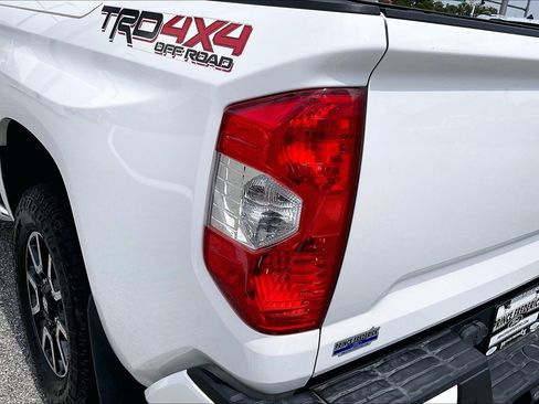 Used 2019 Toyota Tundra Limited w/ Limited Premium Package AWD/4WD image 28