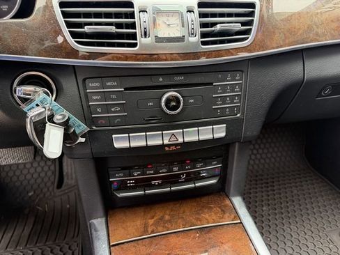 Used 2016 Mercedes-Benz E 350 4MATIC Sedan image 17