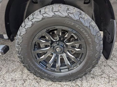 Used 2016 RAM 1500 Laramie w/ Convenience Group AWD/4WD image 19