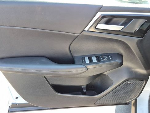 Used 2025 Mitsubishi Outlander SE AWD/4WD image 11