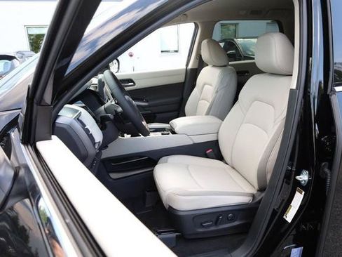 New 2026 Nissan Pathfinder SL AWD/4WD image 10