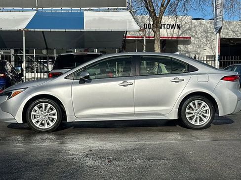 Used 2024 Toyota Corolla LE w/ LE Convenience Package image 7