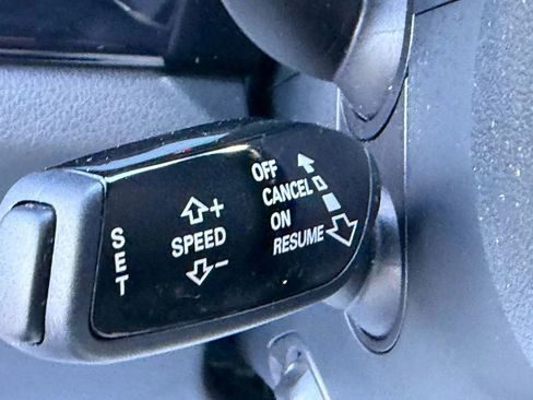 Used 2016 Audi A8 L 4.0T image 36