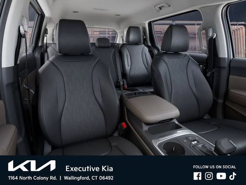 New 2026 Kia Carnival FWD image 15