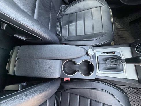 Used 2013 Mercedes-Benz C 300 4MATIC Sedan image 37