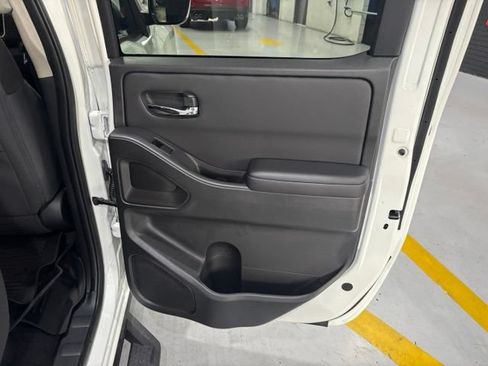 Used 2024 Nissan Frontier SV w/ Technology Package AWD/4WD image 33