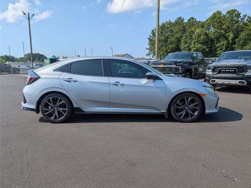 Used 2019 Honda Civic Sport Touring image 6
