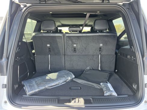 New 2025 Jeep Wagoneer Series II w/ Convenience Group I image 9