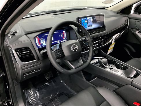 New 2025 Nissan Rogue SL FWD image 7