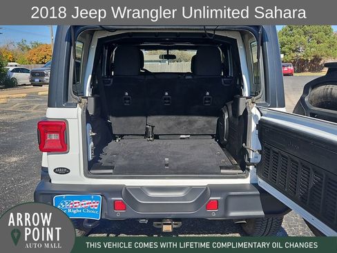 Used 2018 Jeep Wrangler Unlimited Sahara w/ Safety Group image 17