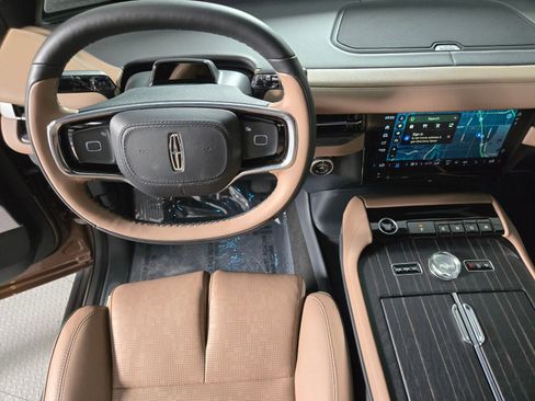 New 2026 Lincoln Navigator Black Label AWD/4WD image 17