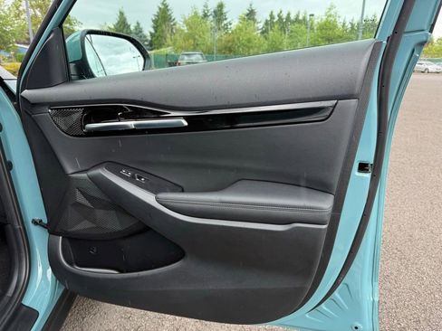 Used 2025 Kia Seltos EX FWD image 24