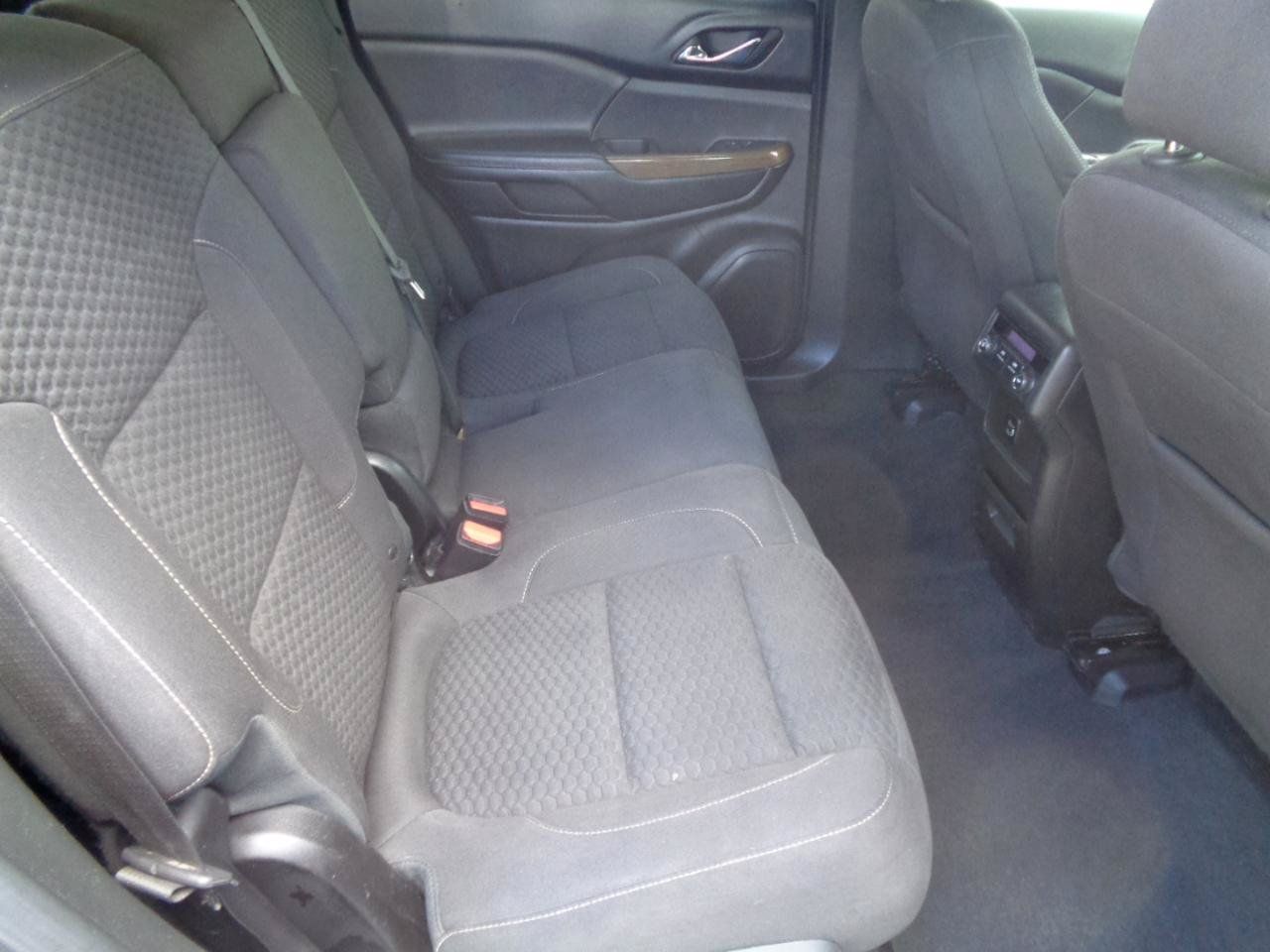 Used 2018 GMC Acadia SLE FWD image 29