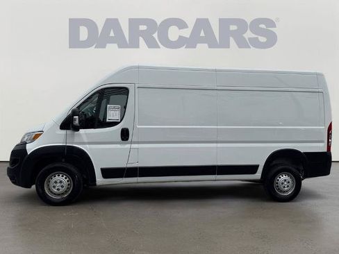 Used 2025 RAM ProMaster 2500 w/ Convenience Group FWD image 4