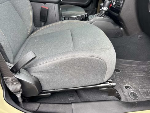 Used 2025 Jeep Wrangler Unlimited Sport AWD/4WD image 11